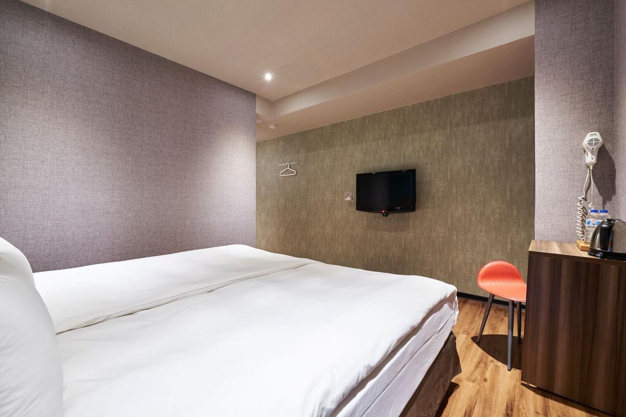 Tomorrow Hotel Тайбэй Экстерьер фото